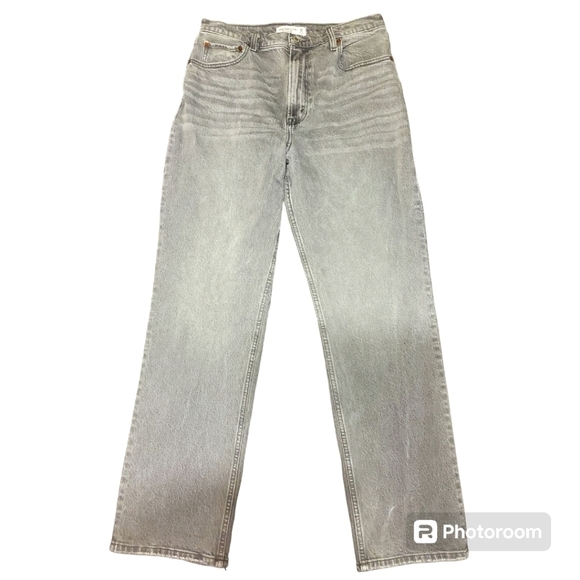 Abercrombie & Fitch 90's  Straight Ultra High Rise Jeans Size 30/10 Grey - Picture 1 of 3